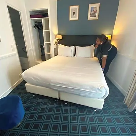 Etoile Trocadero 3*