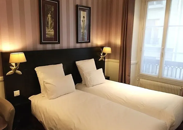 Hotel Etoile Trocadéro 3*